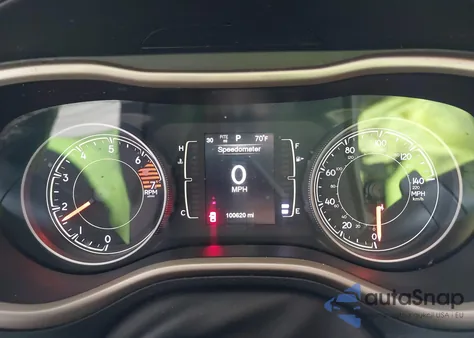 2016 Jeep Cherokee Latitude из США, поврежденный, VIN 1C4PJMCB1GW147841